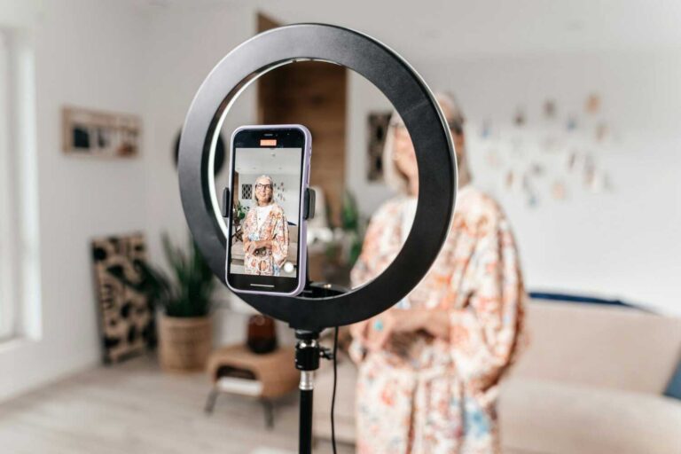 Read more about the article Šta je influencer marketing: Razotkrivanje istina i zabluda