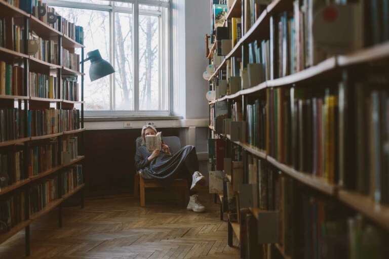 Read more about the article Zašto je čitanje korisno: 12 razloga da čitate knjige