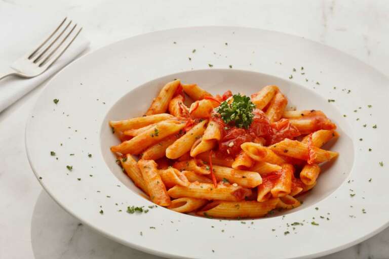 Read more about the article Italijanska pasta u paradajz sosu: Pasta amatriciana recept