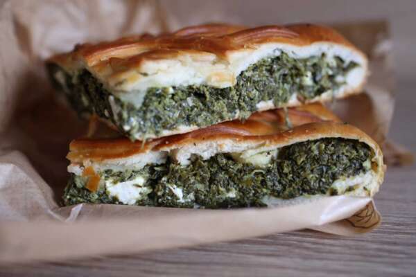 Read more about the article Pita sa spanaćem i sirom: Recept za grčku Spanakopitu