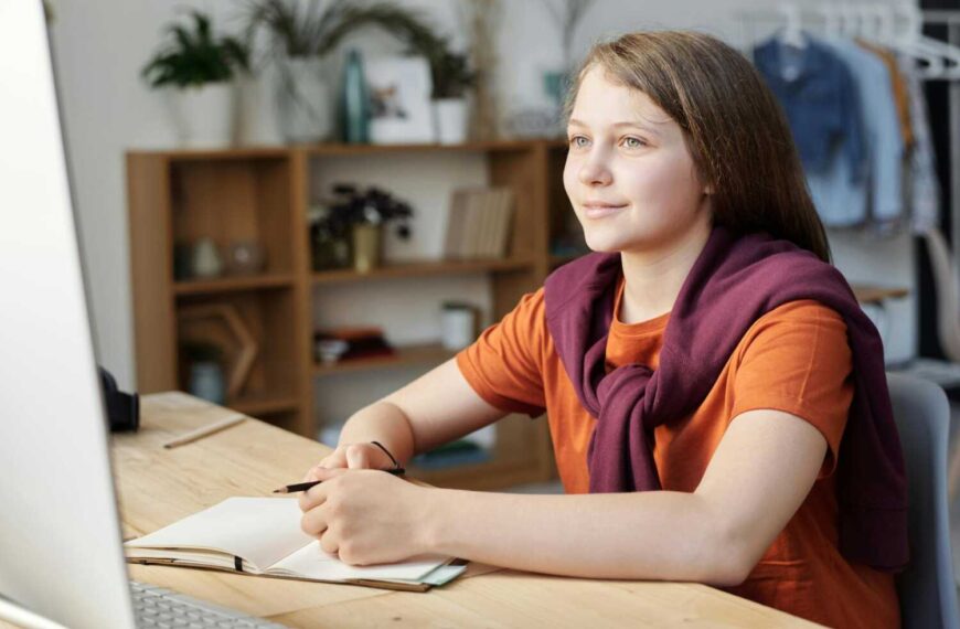 Kako motivisati tinejdžera da uči: 12 saveta za motivaciju
